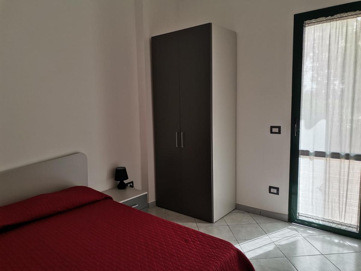 Le Zagare Case Vacanza Cropani Exteriör bild